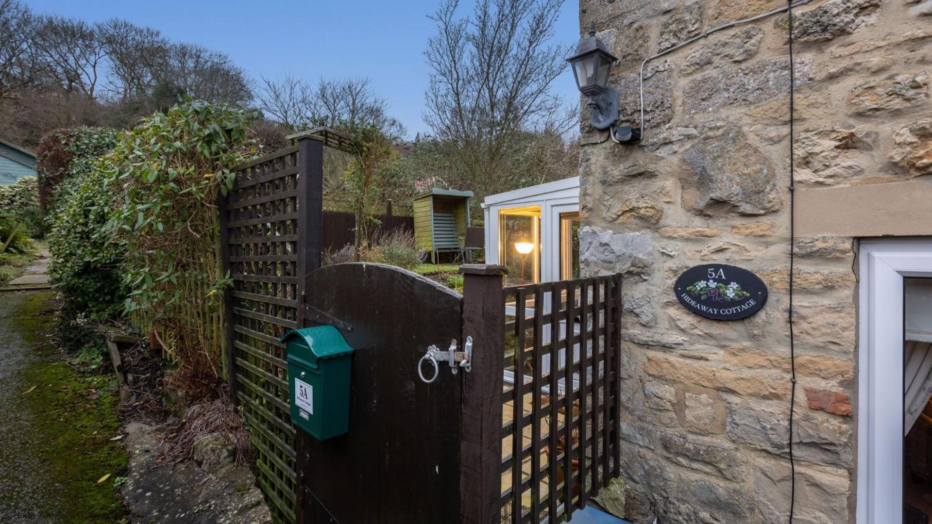 Picturesque Stone Cottage In The Heart Of North Yorkshire Village - Hideaway Cottage 외부 사진