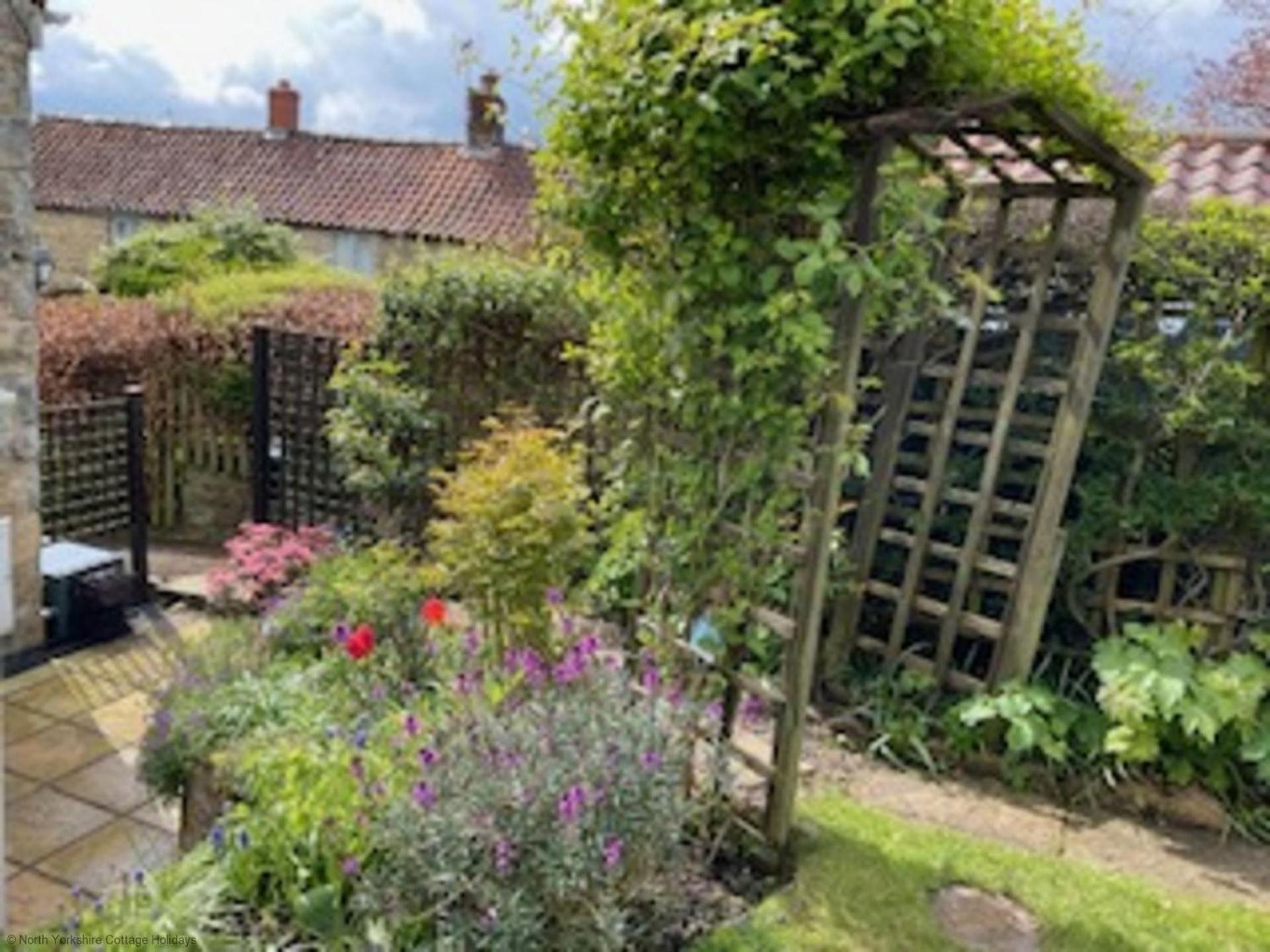 Picturesque Stone Cottage In The Heart Of North Yorkshire Village - Hideaway Cottage 외부 사진